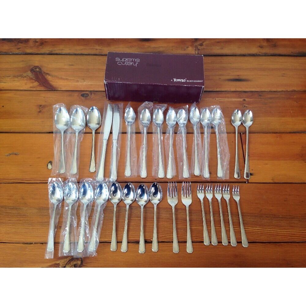 Set 30 Towle Supreme Cutlery Stainless Spoons Knives Forks Flatware Silverware